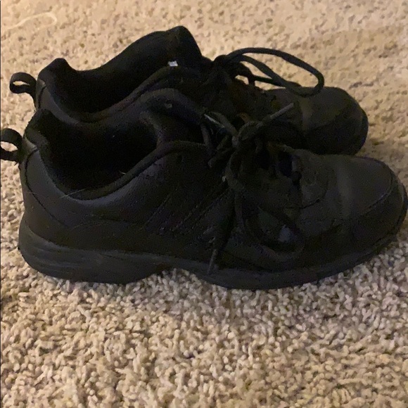 SafetStep Nonslip Shoes - Picture 2 of 3
